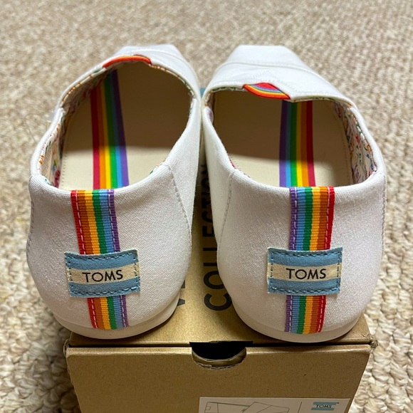 Tom’s Pride Brand New slip-on shoes - Picture 1 of 4